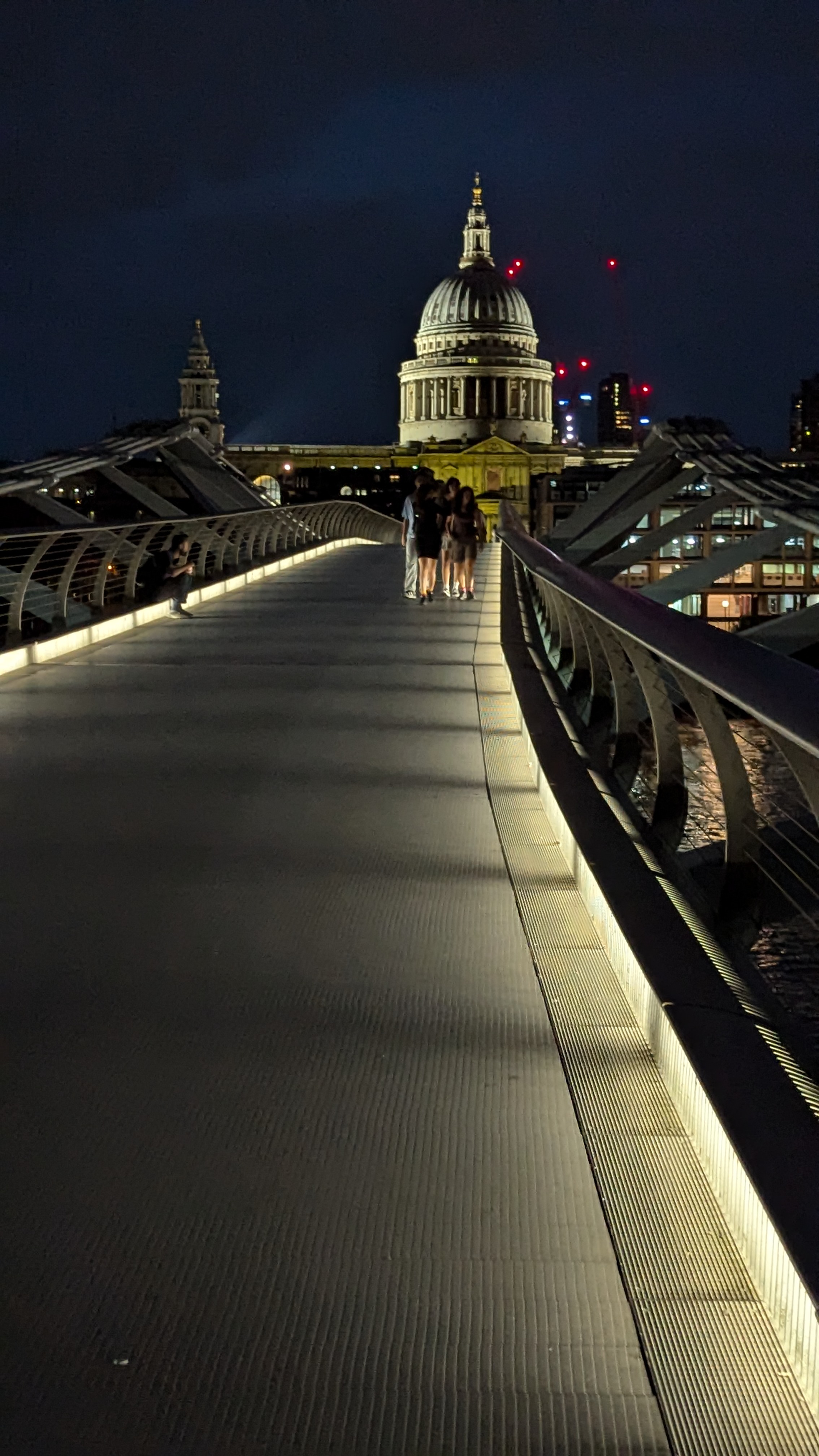 PXL_20240723_205633622.RAW-01.MP.COVER.jpg