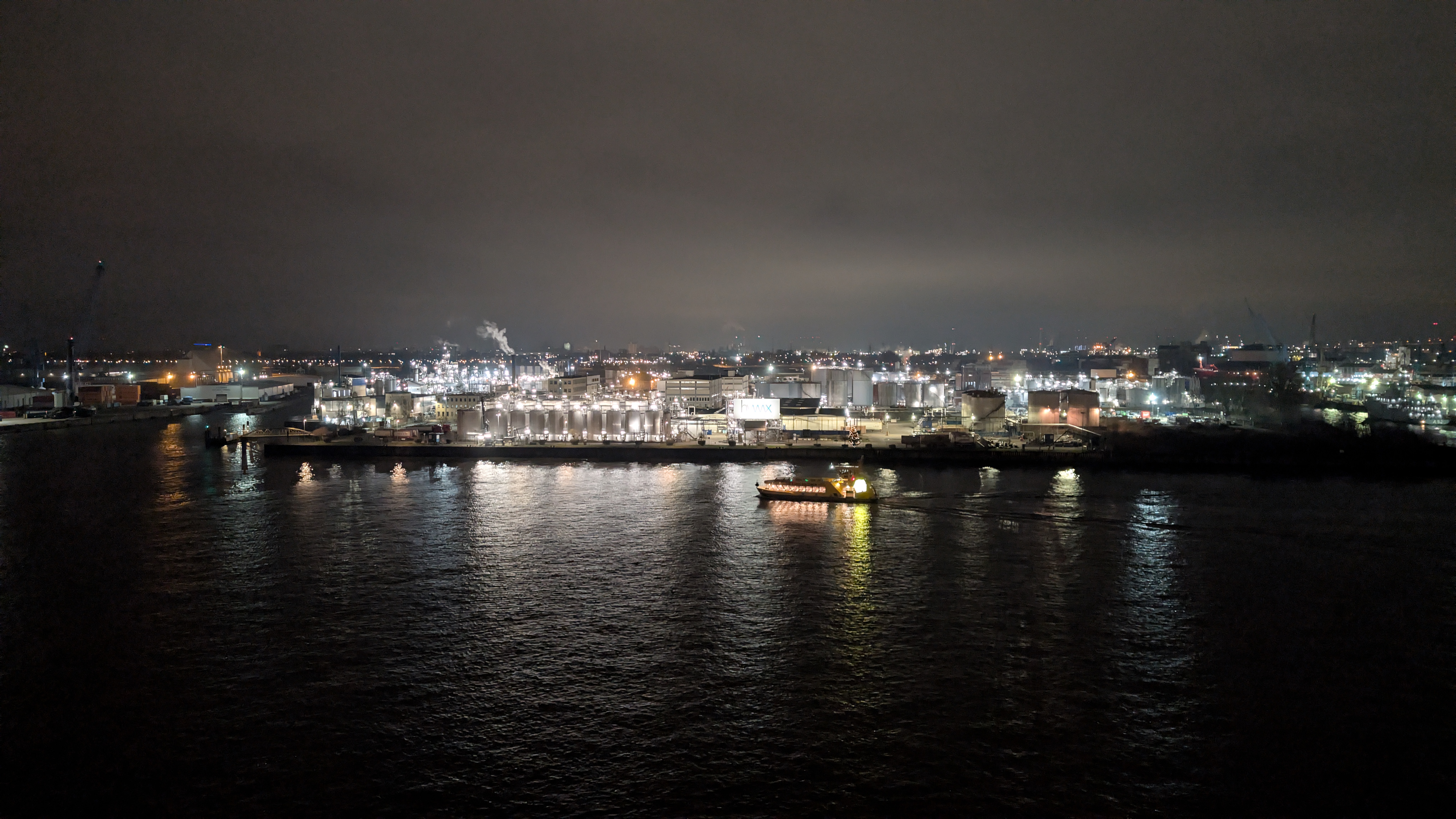 PXL_20241231_161900972.RAW-01.COVER.jpg
