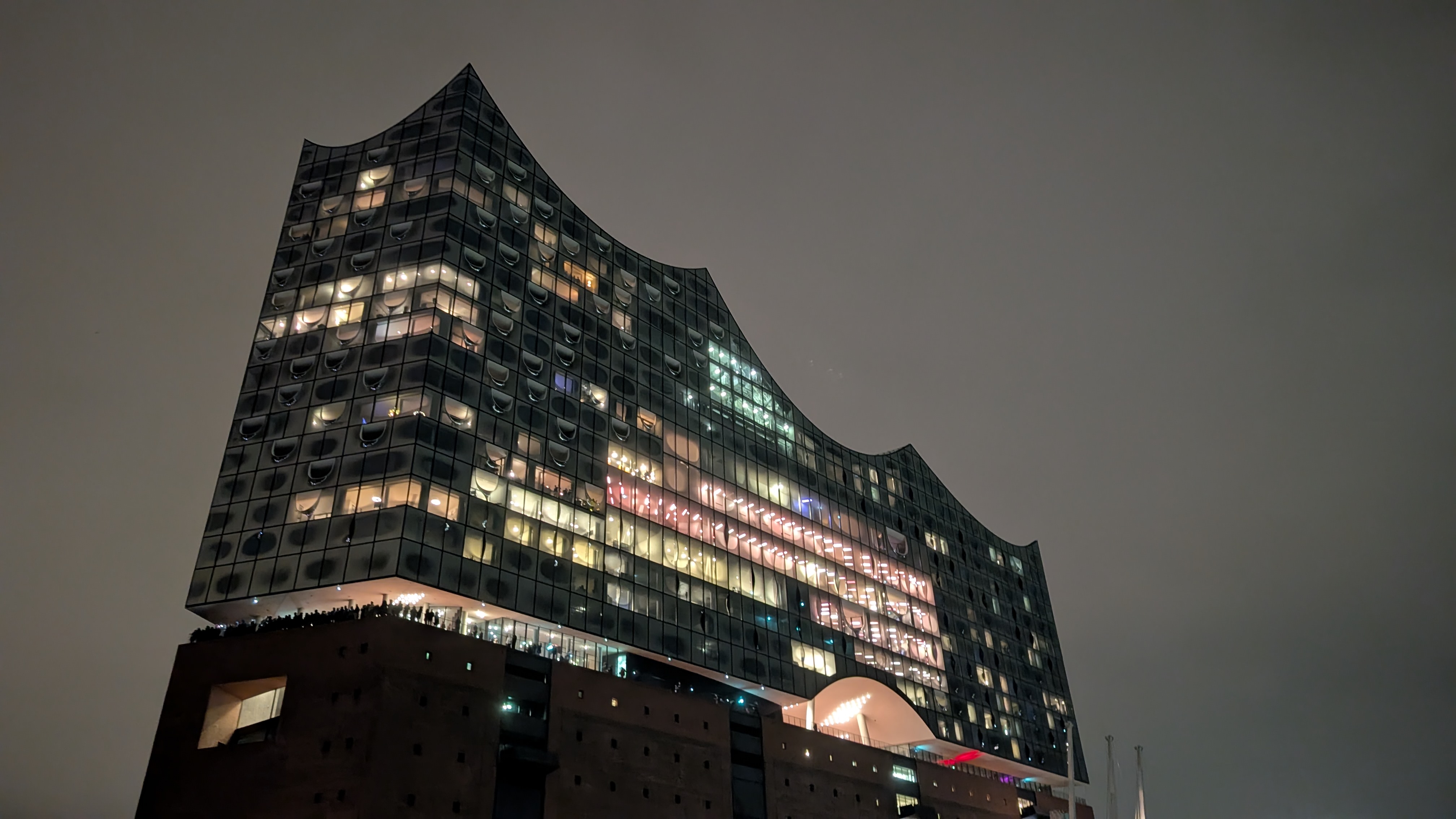 PXL_20241231_225358416.RAW-01.MP.COVER.jpg