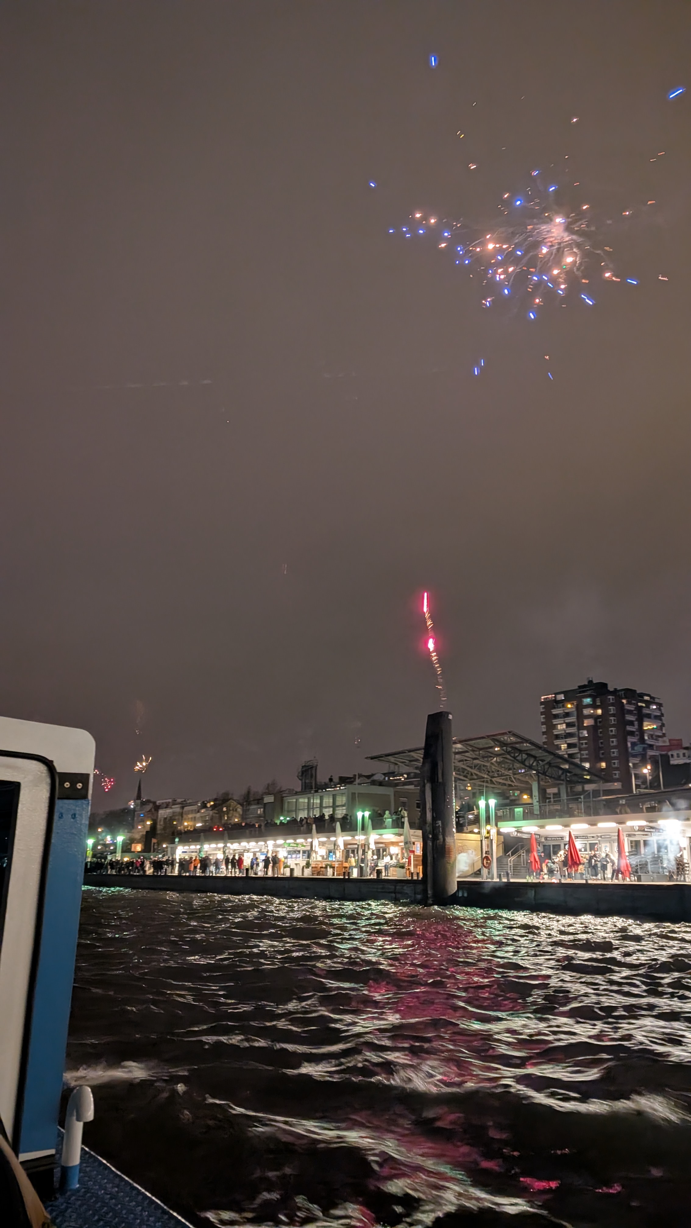 PXL_20241231_231127883.RAW-01.MP.COVER.jpg