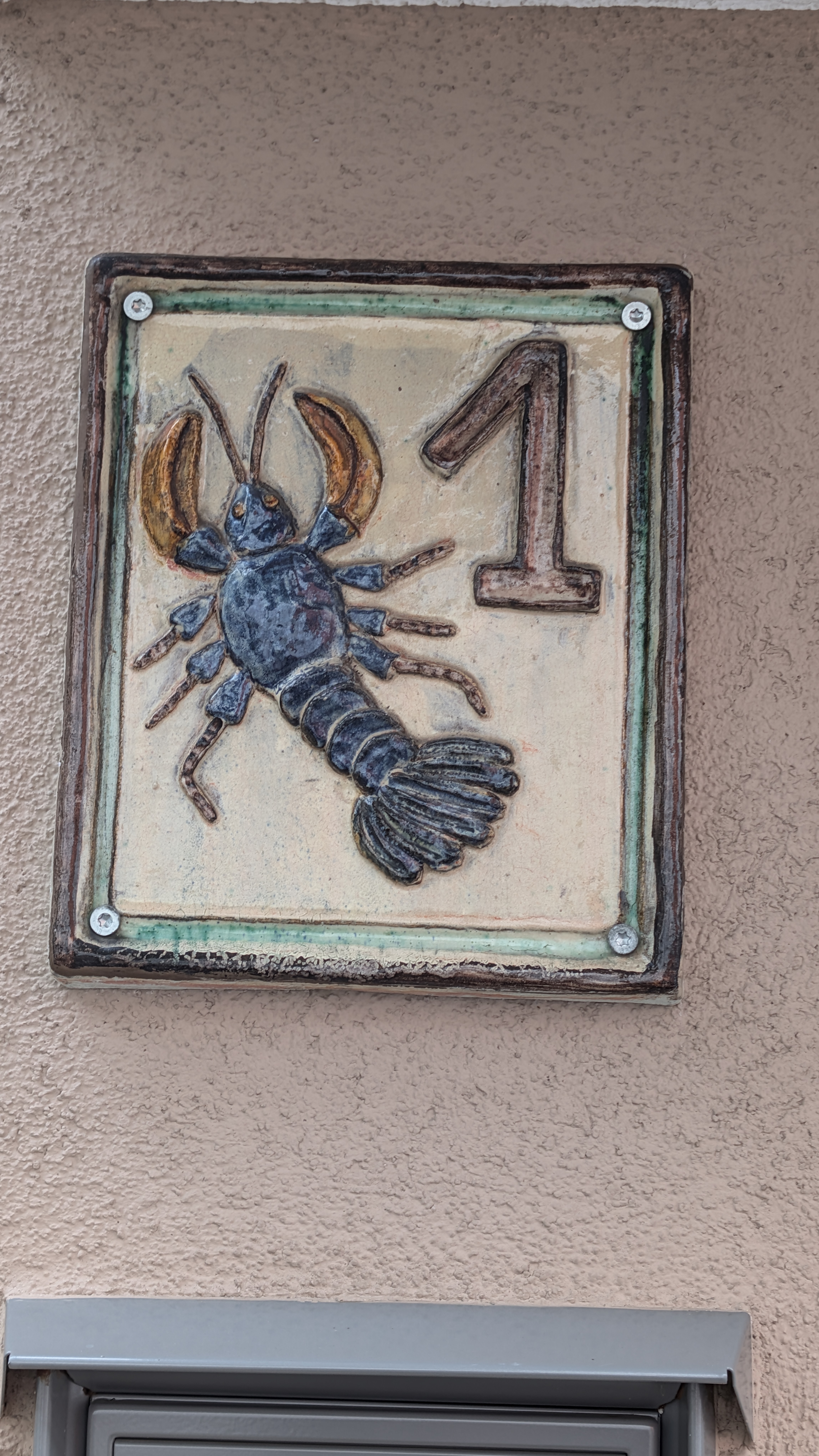 PXL_20240929_133003560.RAW-01.COVER.jpg