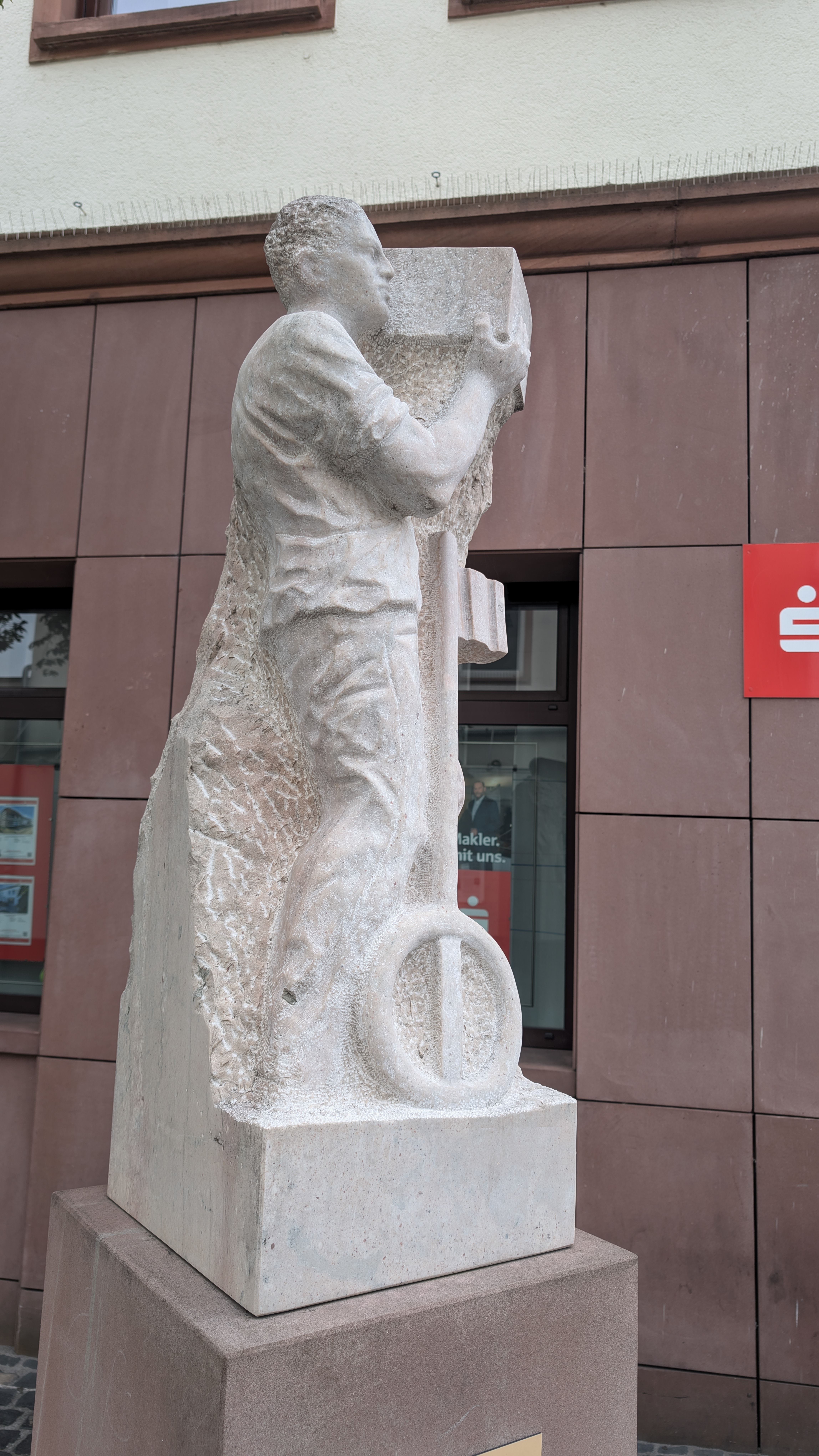 PXL_20240929_145757664.RAW-01.COVER.jpg