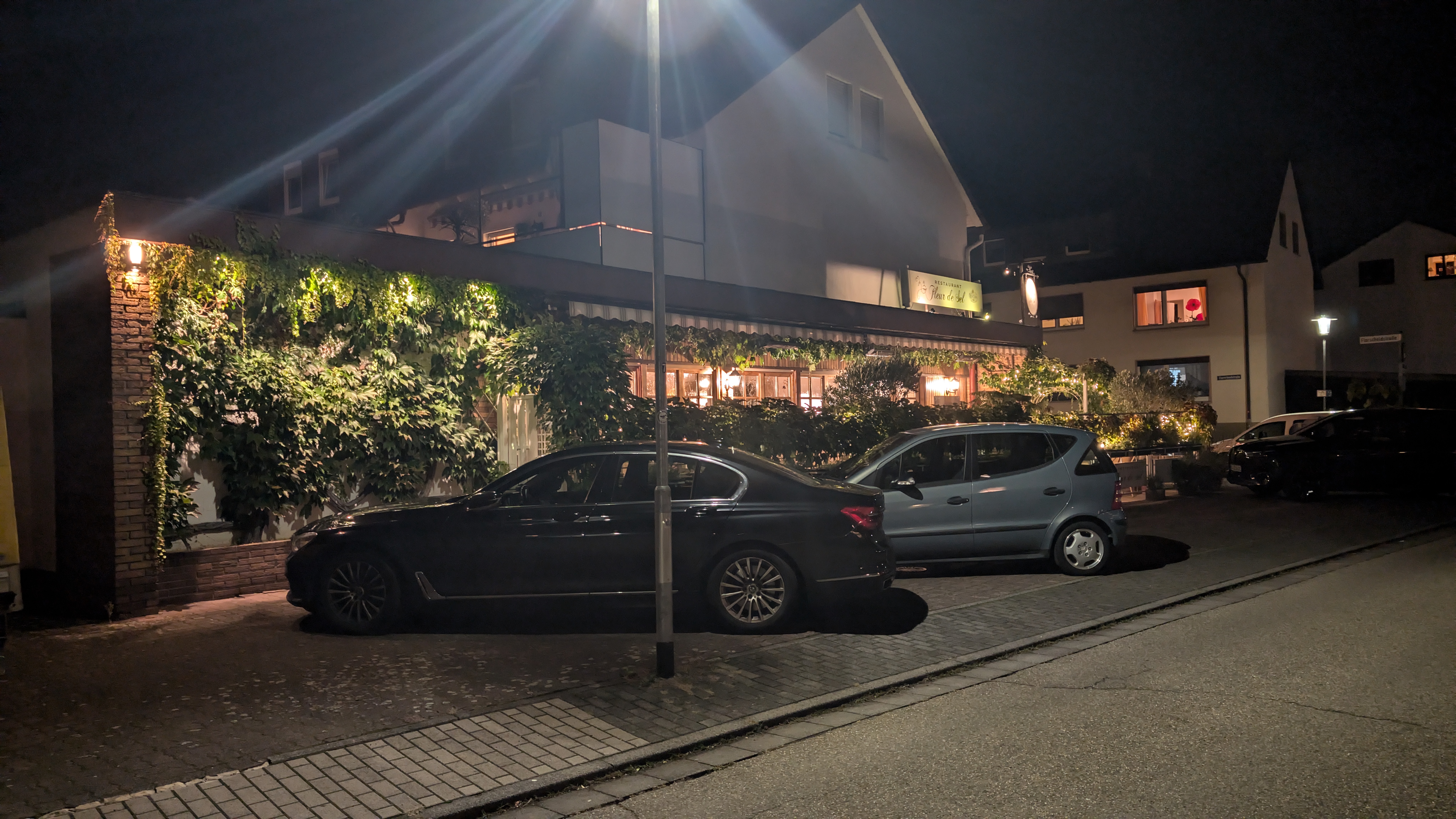 PXL_20240927_191720884.RAW-01.COVER.jpg